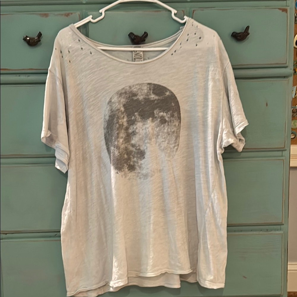 Magnolia Pearl Moon Short Sleeve Top in Moonlight